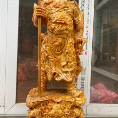 Tượng quan công trấn ải đứng trên đầu hổ phù bằng gỗ huyết long mọng dầu kt 40×15×11cm