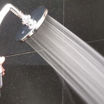 Bộ tay dây sen siêu tăng áp mặt tròn lõi lọc Vitamin C Eurolife EL-146SH (Trắng bạc)