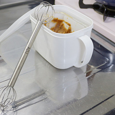 Hộp đựng bảo quản nắp mềm có tay cầm tiện lợi màu trắng ( dung tích 800ML ) - Hàng nội địa Nhật Bản.