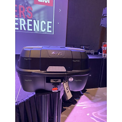 Thùng givi B45NM, thùng sau xe 45lit kèm đế, ốc gắn