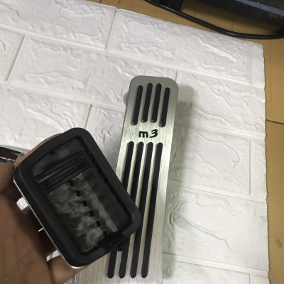 Bộ ốp trang trí chân ga chân phanh xe dành cho xe Mazda 3 2015/2019