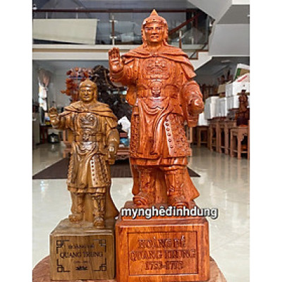 Tượng vua quang trung nguyễn Huệ bằng gỗ hương đá kt cao 30x11x9cm