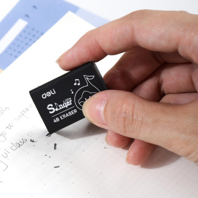 Gôm Tẩy Đen Nhỏ - Deli EH316