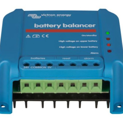 Bộ cân bằng pin Battery Balancer của thương hiệu Victron Energy.