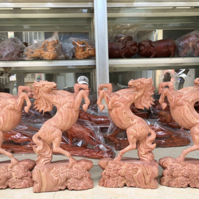 TƯƠNG CON NGỰA GỖ HƯƠNG KT CAO 50×23×12cm