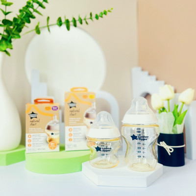 COMBO 2 Bình Sữa PPSU Ty Siêu Mềm Tự Nhiên Tommee Tippee Natural Start 150ml & 260ml