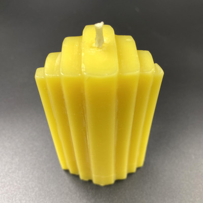 Nến Sáp Ong 18 Giờ Kèm Dĩa Gỗ Dừa 10cm : Khử Mùi Hôi Phòng Kín, Thơm Nhẹ Mùi Mật Ong, Giúp Ngủ Sâu, Cải Thiện Hô Hấp- HÀNG CHÍNH HÃNG