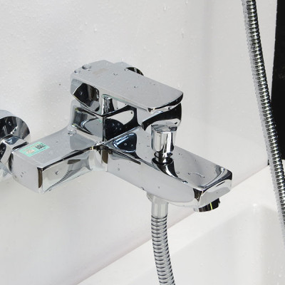 Bộ Vòi Sen Nóng Lạnh Đồng Mạ Chrome Eurolife EL-DAISY 01 (Trắng Bạc)
