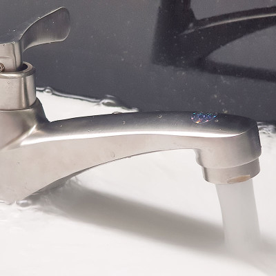 Vòi lavabo lạnh Inox SUS 304 Eurolife EL-122 (Trắng vàng)