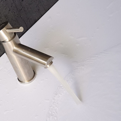 Vòi lavabo nóng lạnh Inox SUS 304 Eurolife EL-1202 (Trắng vàng)