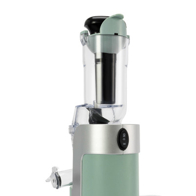 Máy ép chậm Elmich JEE-8723, công suất 250W, hạn chế tách nước, giữ trọn dưỡng chất, gọn nhẹ, tháo lắp dễ dàng, kết hợp với lưới lọc lắp ráp liền với trục vít, dễ dàng vệ sinh - Hàng chính hãng