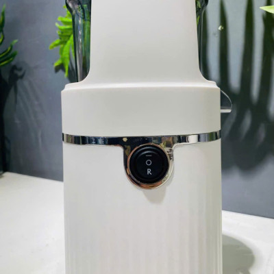  Máy ép chậm Locknlock EJJ421IVY Slow juicer - Dung tích 0.8L, 200W, 220-240V, 50Hz - Hàng chính hãng