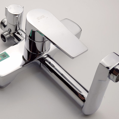 Cây sen nóng lạnh Đồng mạ Chrome Eurolife EL-SC913(Trắng bạc)