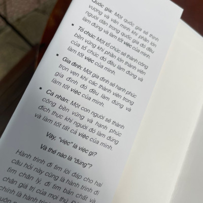 [Bìa cứng] ĐÚNG VIỆC – Một góc nhìn về câu chuyện khai minh – Giản Tư Trung –– Viện IRED – NXB Tri Thức