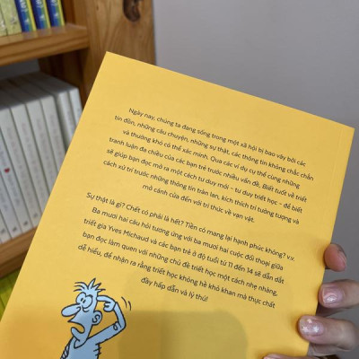 Sách - Biết tuốt về triết - Trò chuyện giữa triết gia và bạn trẻ về những vấn đề triết học căn bản (Nhã Nam HCM)