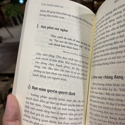 CHỦ NGHĨA KHẮC KỶ - NUÔI DƯỠNG SỰ TÍCH CỰC, SỐNG CUỘC ĐỜI ĐẸP NHẤT - Matthew J. Van Natta - Dịch giả Thanh Thủy - Skybooks – AZ books – bìa mềm