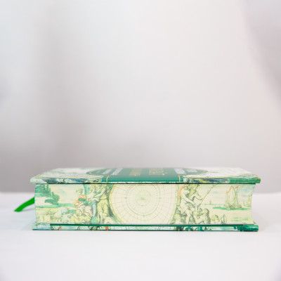 Sách: Trái Đất Chuyển Mình ( Bản Giới hạn - Bìa vải )