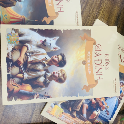 Không gia đình: Hồi ức về một tuổi thơ không cha mẹ