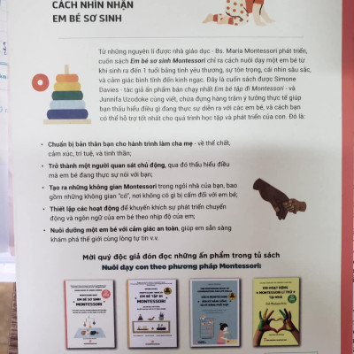 Em bé sơ sinh Montessori 