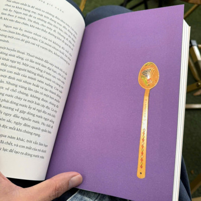 (Combo 2 cuốn - chữ ký tác giả) LẶNG YÊN DƯỚI VỰC SÂU - HOA XUÂN TRONG GIÓ XUÂN - Đỗ Bích Thúy – Liên Việt