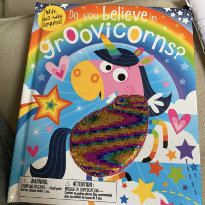 Do You Believe in Groovicorns - Em Có Tin Vào Kỳ Lân Không?