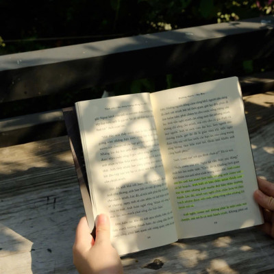 Sách - Tình Yêu Vẫn Cháy Trong Đống Tro Tàn