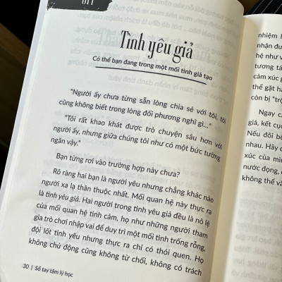 Sổ Tay Tâm Lý Học: 100 Khám Phá Cơ Bản Về Tâm Trí Con Người