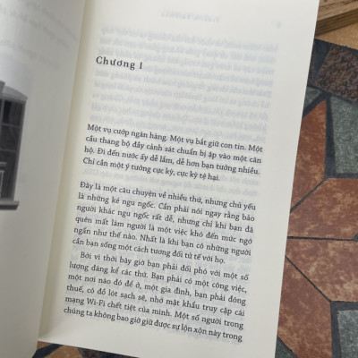 (Tác giả cuốn sách #1 New York Bes Seller: Người đàn ông mang tên Ove ) NHỮNG KẺ ÂU LO - Fredrik Backman - NXB Trẻ - bìa mềm