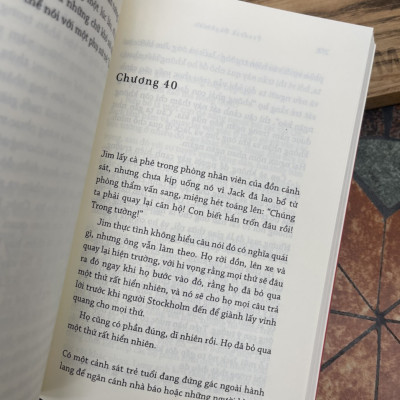 (Tác giả cuốn sách #1 New York Bes Seller: Người đàn ông mang tên Ove ) NHỮNG KẺ ÂU LO - Fredrik Backman - NXB Trẻ - bìa mềm