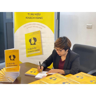 Thấu Hiểu Khách Hàng: Cho Chiến lược Kinh doanh và Thực thi Hiệu quả  - Bản Quyền