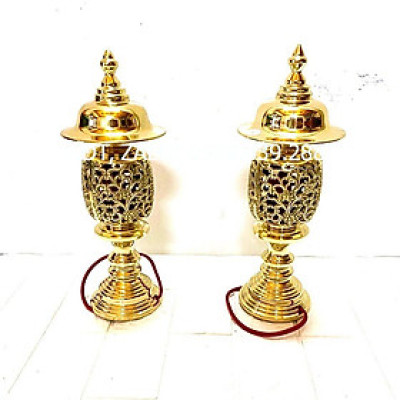 ĐÔI ĐÈN ĐỒNG CHẤT LIỆU BẰNG ĐỒNG KÍCH THƯỚC 30 cm nặng 1.8 kg. Bộ thờ cúng linh thiêng