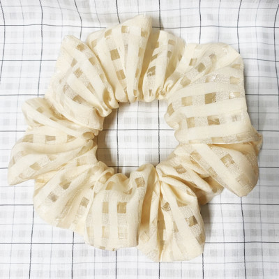 Cột tóc scrunchies màu vàng caro lưới size trung