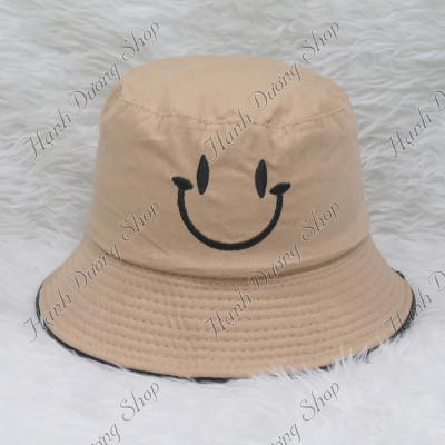 Mũ bucket tai bèo 2 mặt thêu mặt cười mang đến phong cách vui vẻ mới - Hạnh Dương