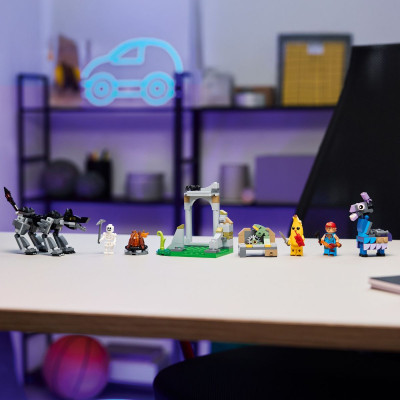 Đồ Chơi Lắp Ráp Trại Phiêu Lưu Của Peely Và Sparkplug LEGO FORTNITE 77075