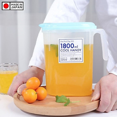 Bình nước có nắp bật Yamada 1,8 lít - Made in Japan