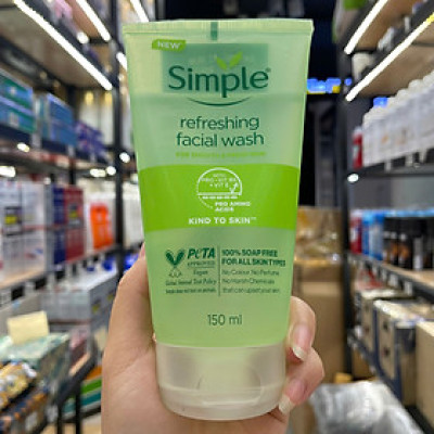 Sữa Rửa Mặt Simple Refreshing Facial Wash Dành Cho Mọi Loại Da 150ml