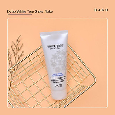 Sữa rửa mặt cây tuyết trắng có hạt massage Dabo White Tree Snow Flake 150ml