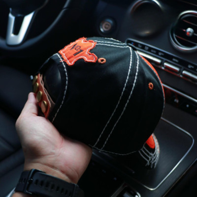 Nón kết, mũ lưỡi trai Ông Địa U phối vải phối jeans form đẹp thời trang đường phố