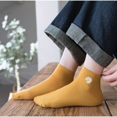 Set 10 đôi tất gấu , hoa cúc nữ ,cổ ngắn nhiều màu dễ thương vải cotton đẹp và bền kèm túi dây rút xinh xắn cute cho phái nữ