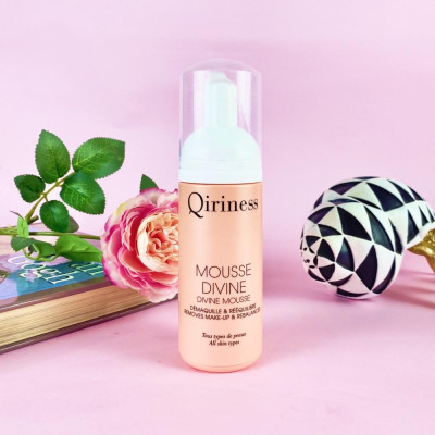 Bọt rửa mặt không chứa xà phòng ngăn ngừa mụn nguồn gốc thiên nhiên Qiriness Divine Mousse 125ml