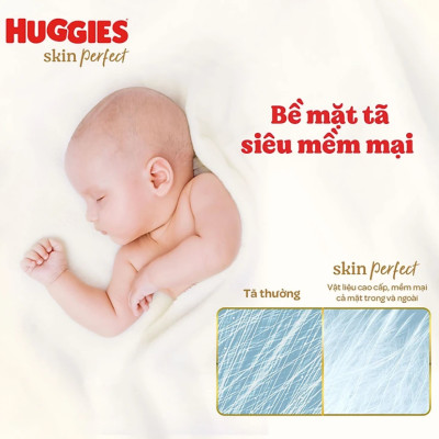Tã/bỉm dán sơ sinh Huggies Skin Perfect S 54+4 miếng với 2 vùng thấm giảm kích ứng da