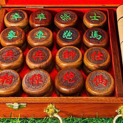 Combo bộ bàn cờ tướng gỗ hương kt 50×50×3cm+quân hộp đựng gỗ hương kt 4.0×1.5cm đẹp long lanh 