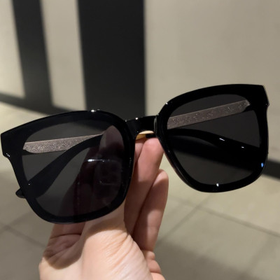 Kính râm Mắt vuông đen sành điệu đi nắng