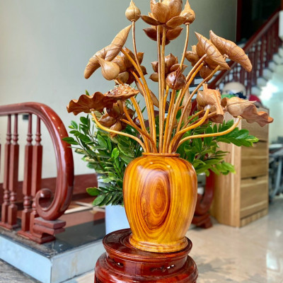 Bình hoa sen 25 cành ,trang trí phòng khách ,phòng thờ chum cắm gỗ hương đỏ ,hoa lá gương bằng gỗ ngọc am thơm phức  đẹp long lanh  