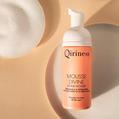 Bọt rửa mặt không chứa xà phòng ngăn ngừa mụn nguồn gốc thiên nhiên Qiriness Divine Mousse 125ml