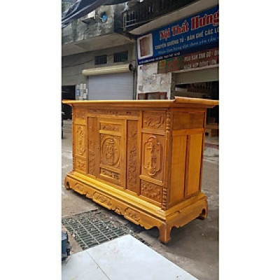 Tủ thờ gỗ mít kiểm hàng trước khi thanh toán