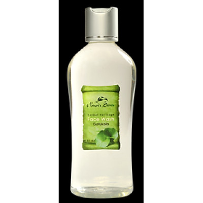 2.	Nước rửa mặt thảo dược chuyên sâu Nature’s Secret - Herbal Heritage chiết xuất rau má, dung tích 215 ml.