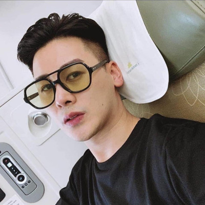 Kính mát nam nữ bản to gọng nhựa oversize