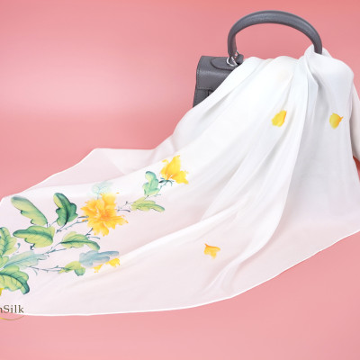 Khăn Lụa Vuông Vẽ Tay Hoa Mẫu Đơn SenSilk Đẹp Nhất, Quà Tặng Mẹ Yêu