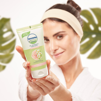 Sữa rửa mặt dạng Gel Leocrema Nước hoa hồng và Tinh chất hoa cúc 150ml